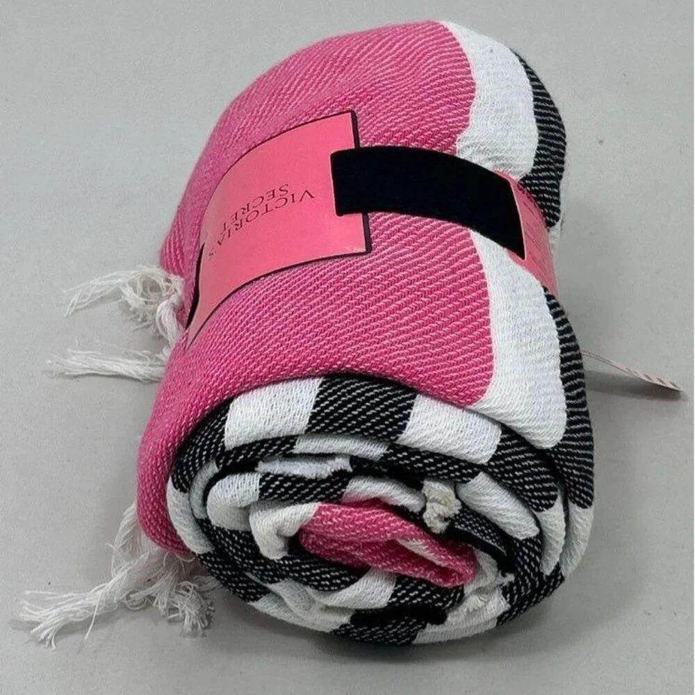 NWT Victoria's Secret Throw Blanket 50 in x 60 in